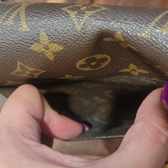 Authentic Louis Vuitton St Cloud PM bag - Picture 9 of 10